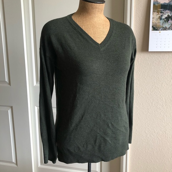 a new day Sweaters - 3/$15🦉 a new day Olive Green V Neck Sweater M